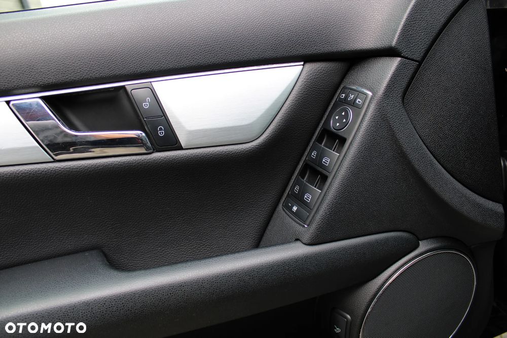 Mercedes-Benz Klasa C 200 7G-TRONIC Avantgarde Edition - 11