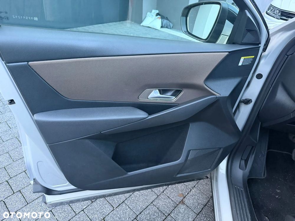 DS Automobiles DS 7 Crossback 1.5 BlueHDi Bastille + - 17