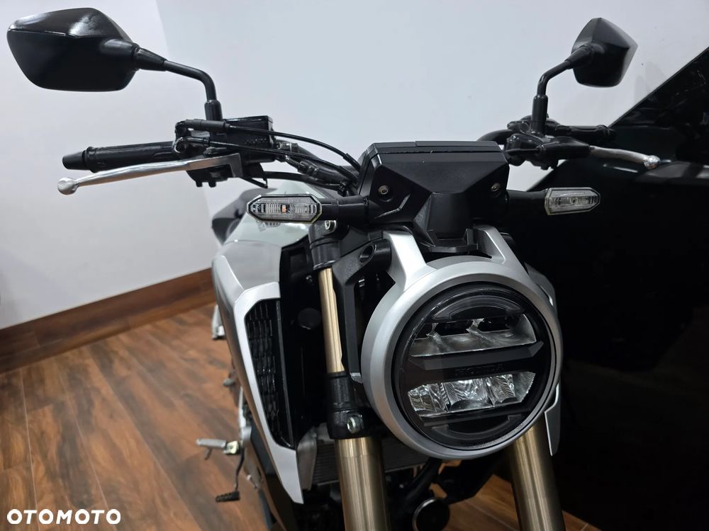 Honda CB - 21