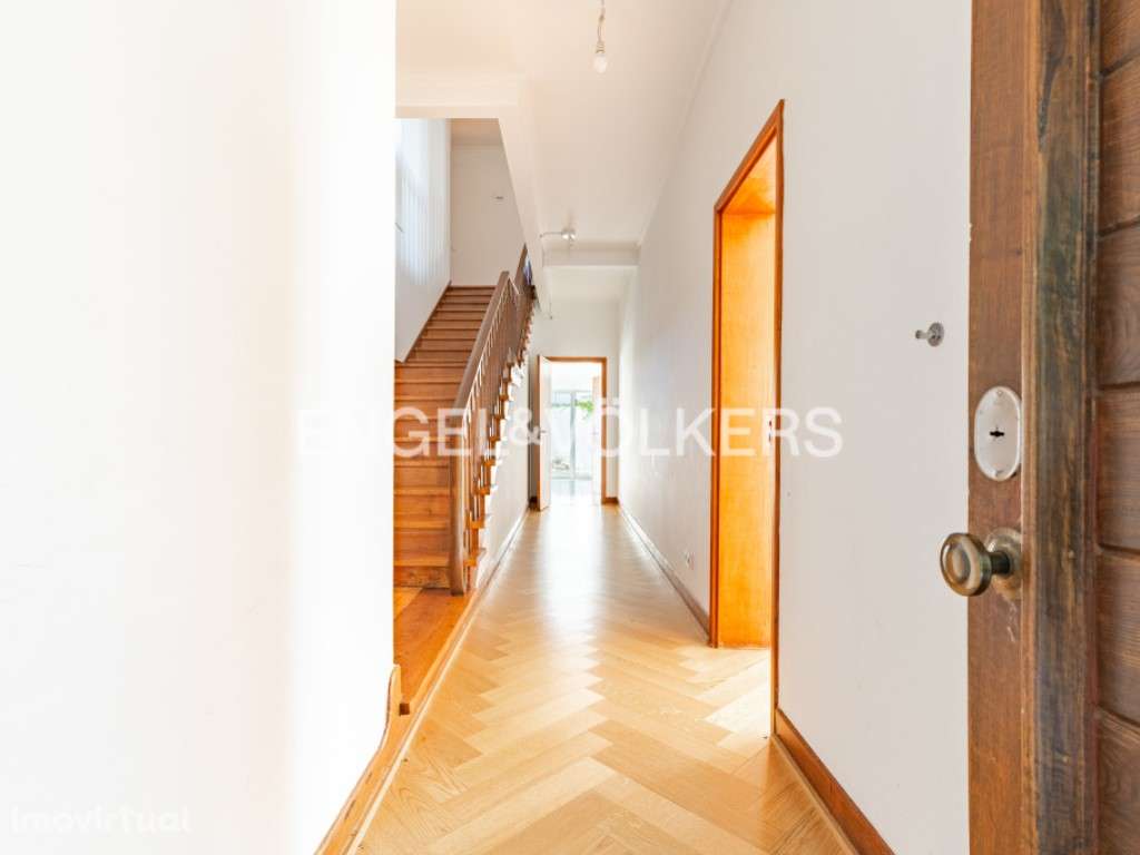 Moradia T5 Exclusiva em Caxias com Vista Mar e Jardim - Grande imagem: 5/37