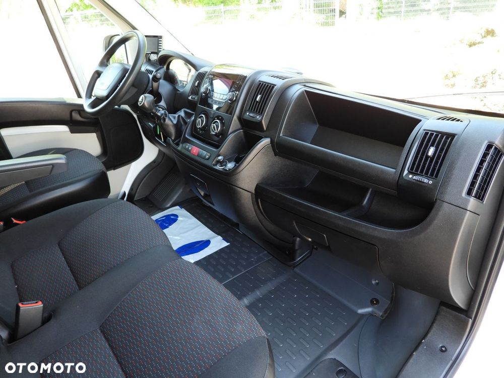 Peugeot BOXER KONTENER WINDA 8 PALET TEMPOMAT KLIMATYZACJA  130KM - 40