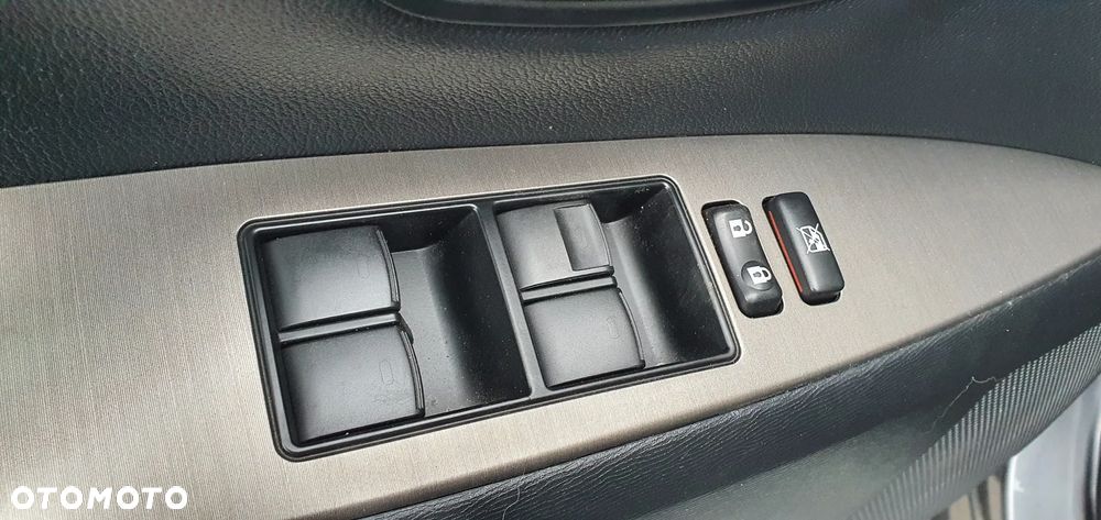 Toyota Avensis - 14