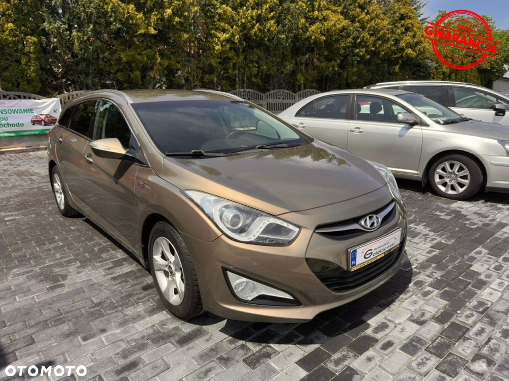 Hyundai i40 Kombi blue 1.6 Family+ - 13