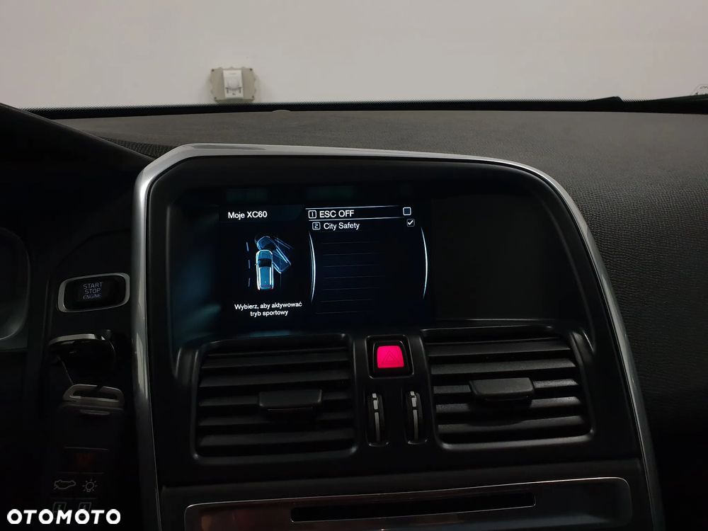 Volvo XC 60 D3 Drive-E Momentum - 23