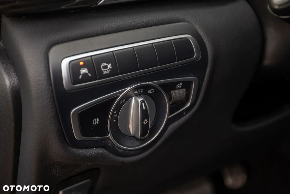 Mercedes-Benz Klasa V 300 d lang 9G-TRONIC Avantgarde Edition Edition 19 - 23