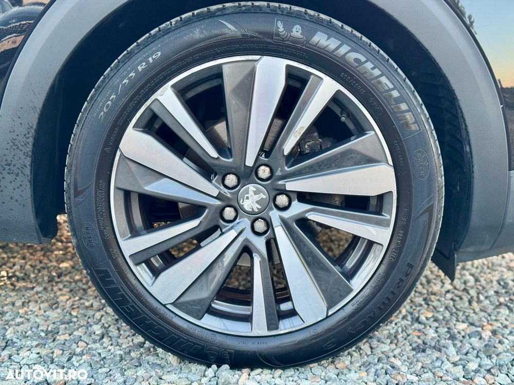 Peugeot 3008 - 18