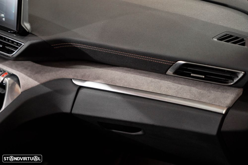 Peugeot 3008 1.6 Hybrid GT e-EAT8 - 24