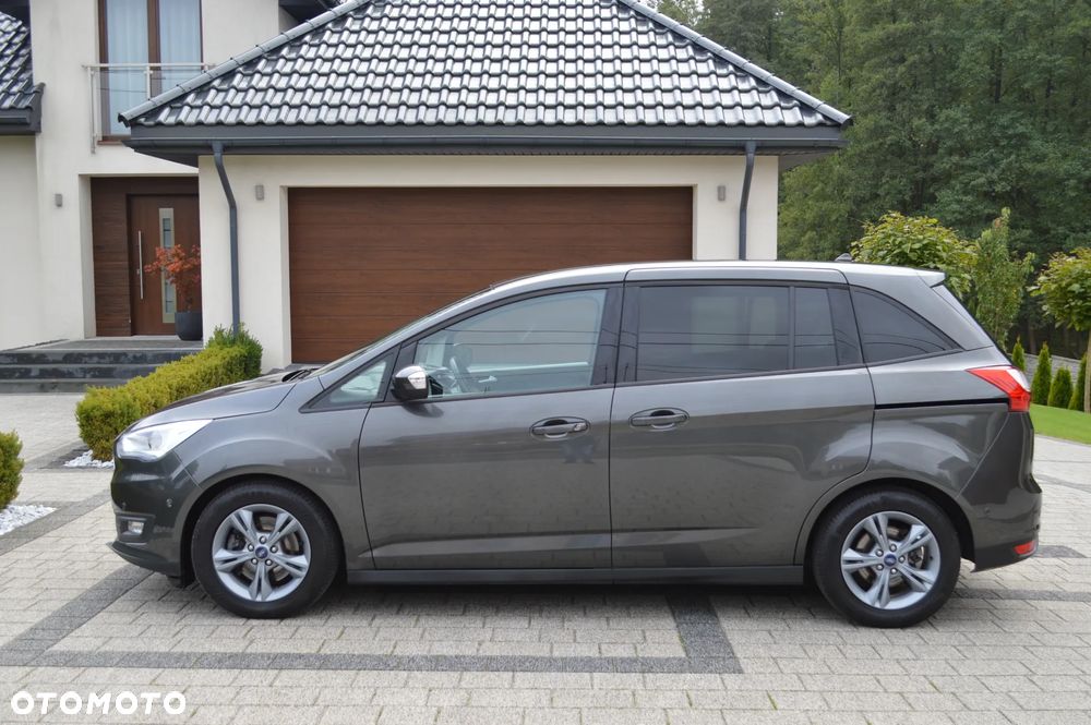 Ford Grand C-MAX - 26