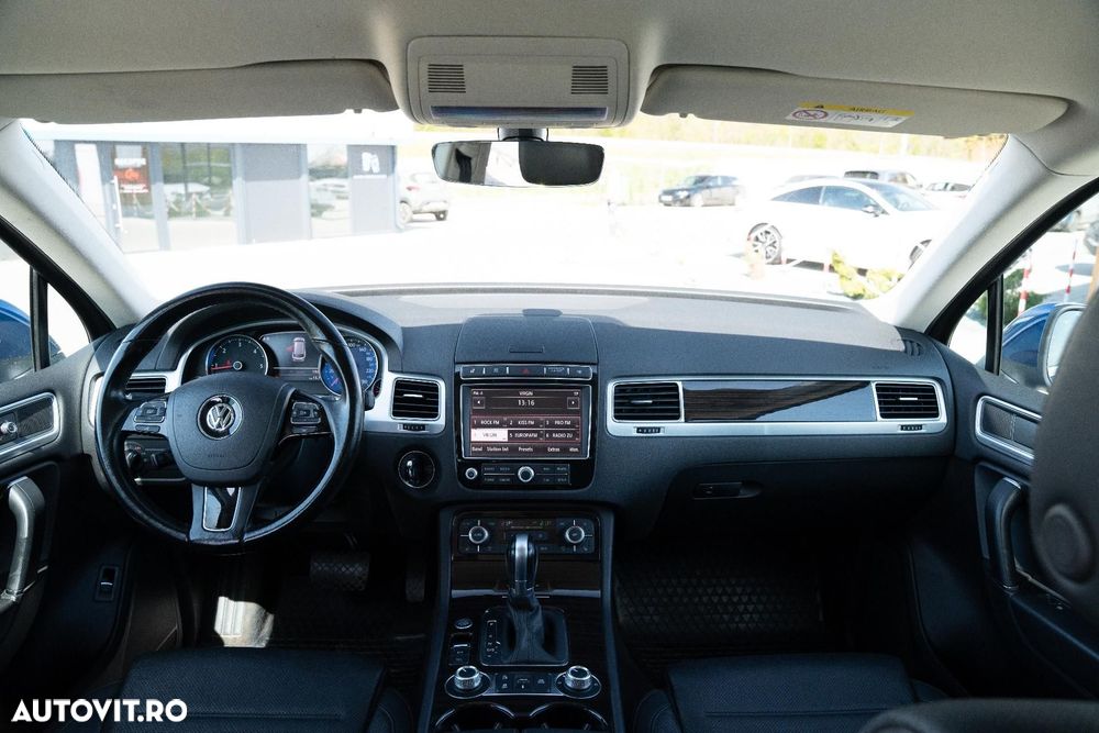 Volkswagen Touareg - 9