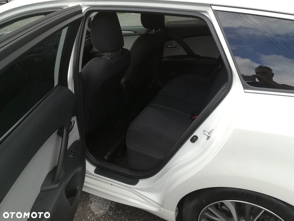 Toyota Avensis 1.8 Business Edition - 11