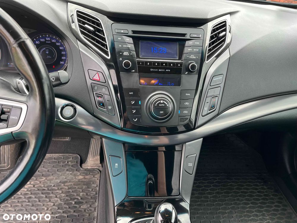 Hyundai i40 1.7 CRDi Comfort + - 12