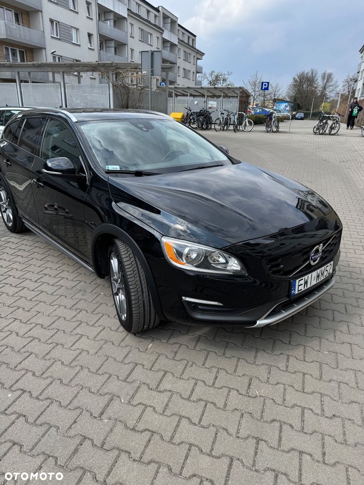 Volvo V60 Cross Country - 3