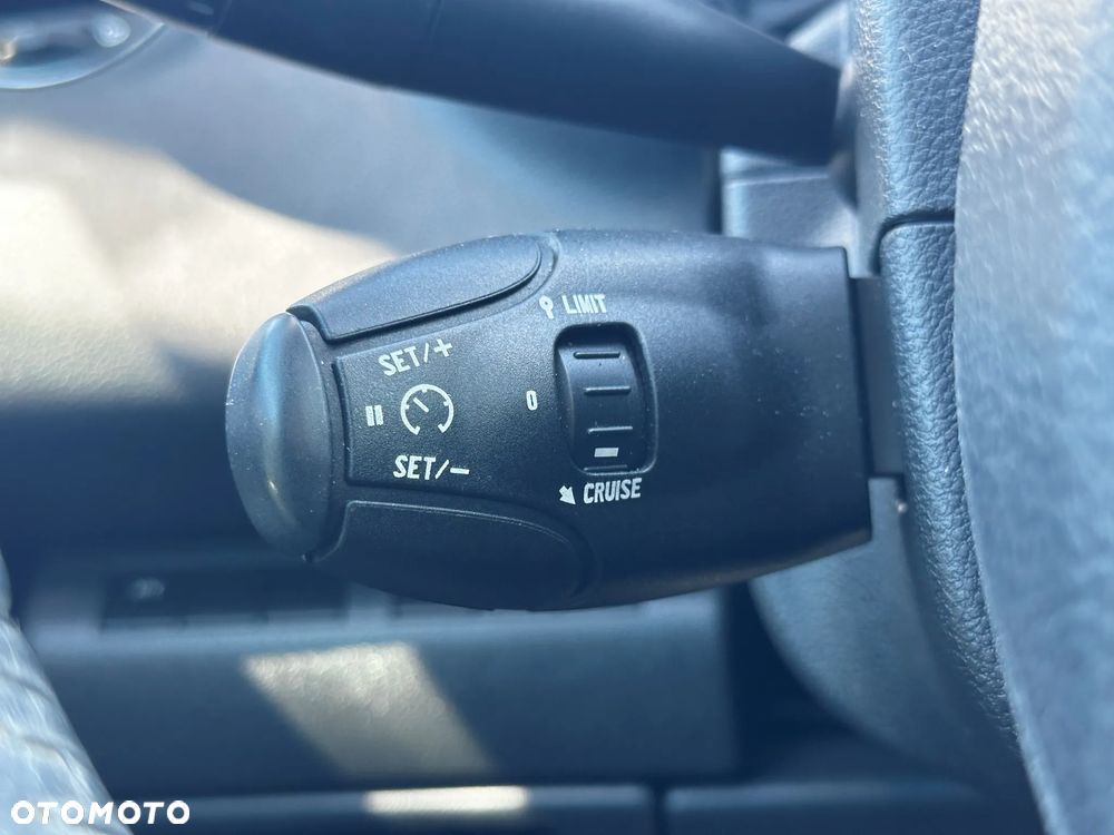 Peugeot 5008 155 THP Style - 24