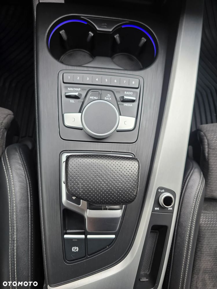 Audi A4 Avant 40 TDI quattro S tronic S line - 36