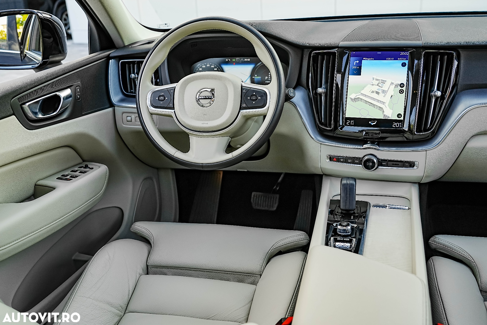 Volvo XC 60 T6 AWD Recharge Geartronic Inscription - 12