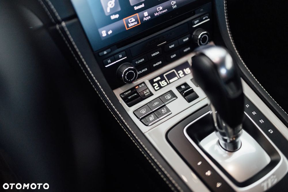 Porsche 718 Cayman GPF Style Edition PDK - 35