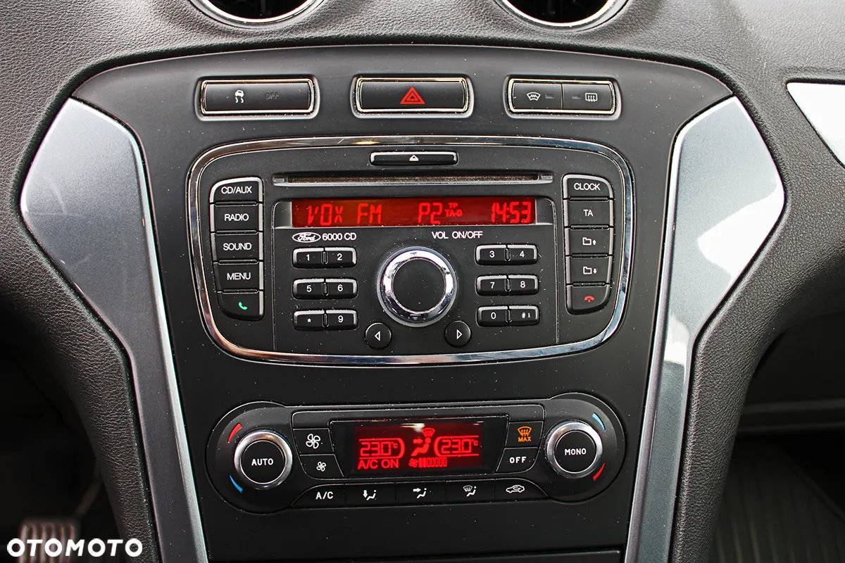 Ford Mondeo 2.0 TDCi Ambiente - 30