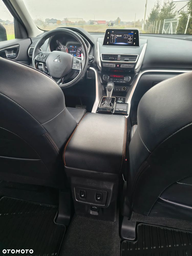 Mitsubishi Eclipse Cross - 16