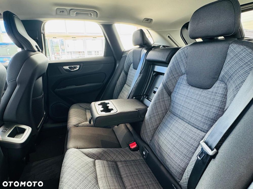 Volvo XC 60 B5 B AWD Core - 16