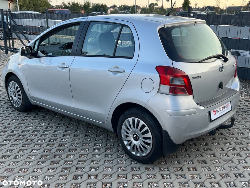 Toyota Yaris 1.4 D-4D Cool - 8