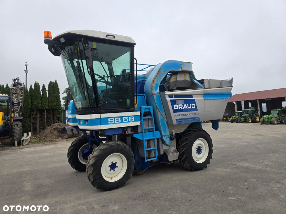 New Holland Braud 58 - 9
