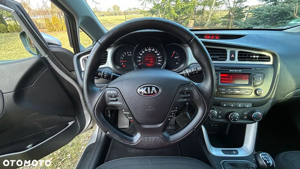 Kia Ceed 1.4 CRDi 90 Vision - 19