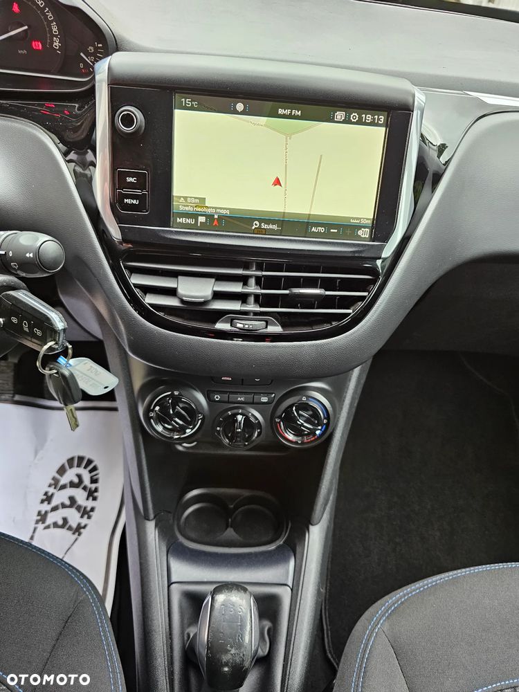 Peugeot 208 1.2 VTi Style - 24
