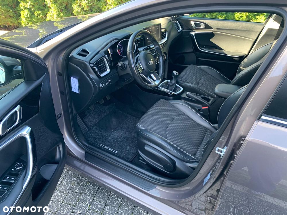 Kia Ceed 1.4 L Business Line - 15