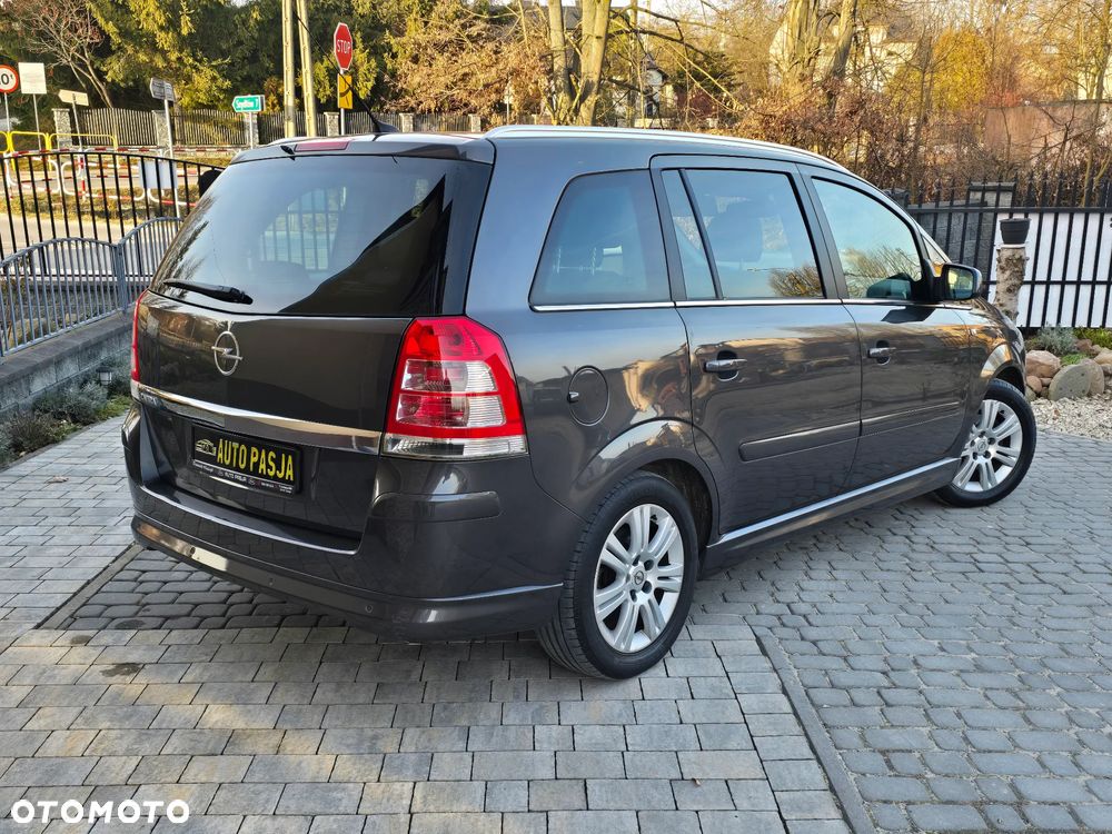Opel Zafira 1.8 Cosmo - 9