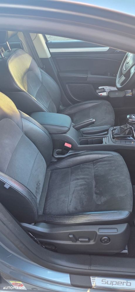 Skoda Superb 2.0 TDI DSG Ambition - 8