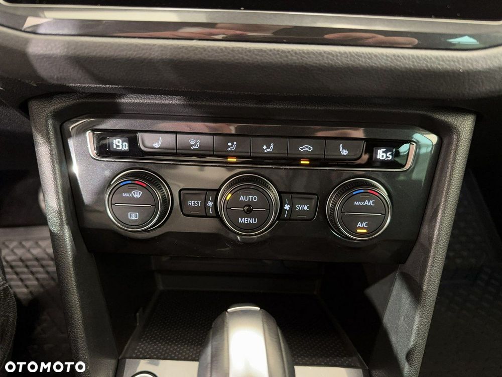 Volkswagen Tiguan - 27