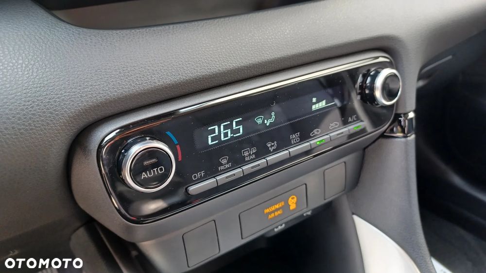 Toyota Yaris - 12
