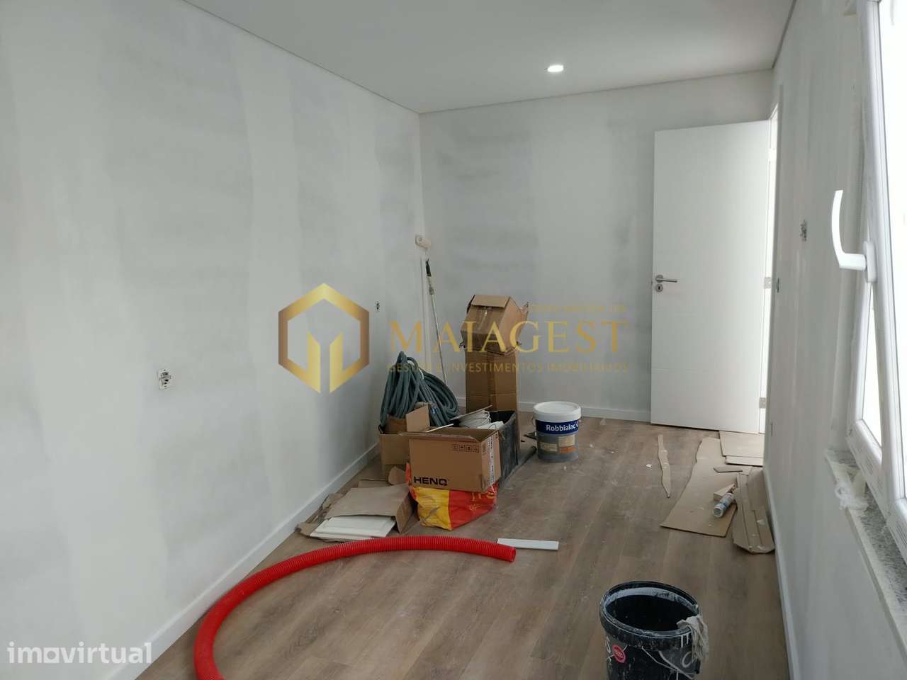 Moradia T3 totalmente renovada em Vilar do Paraíso - Grande imagem: 3/11