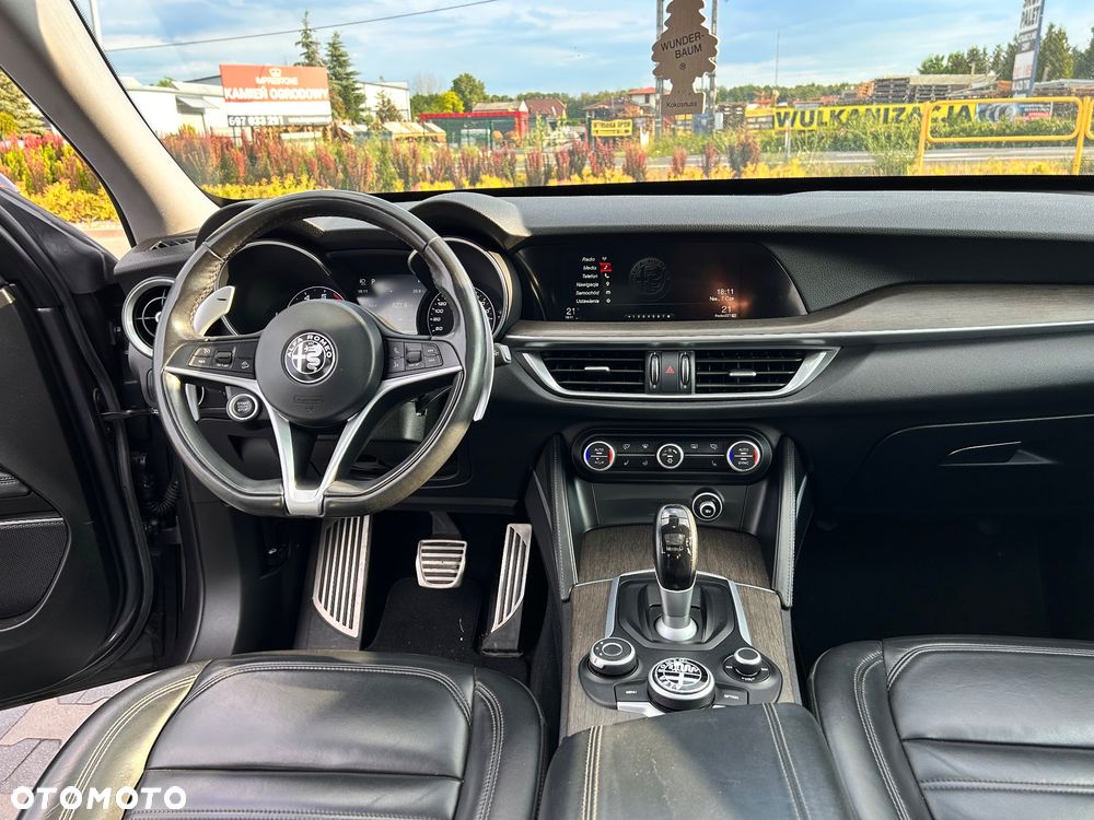 Alfa Romeo Stelvio 2.0 Turbo First Edition Q4 - 12