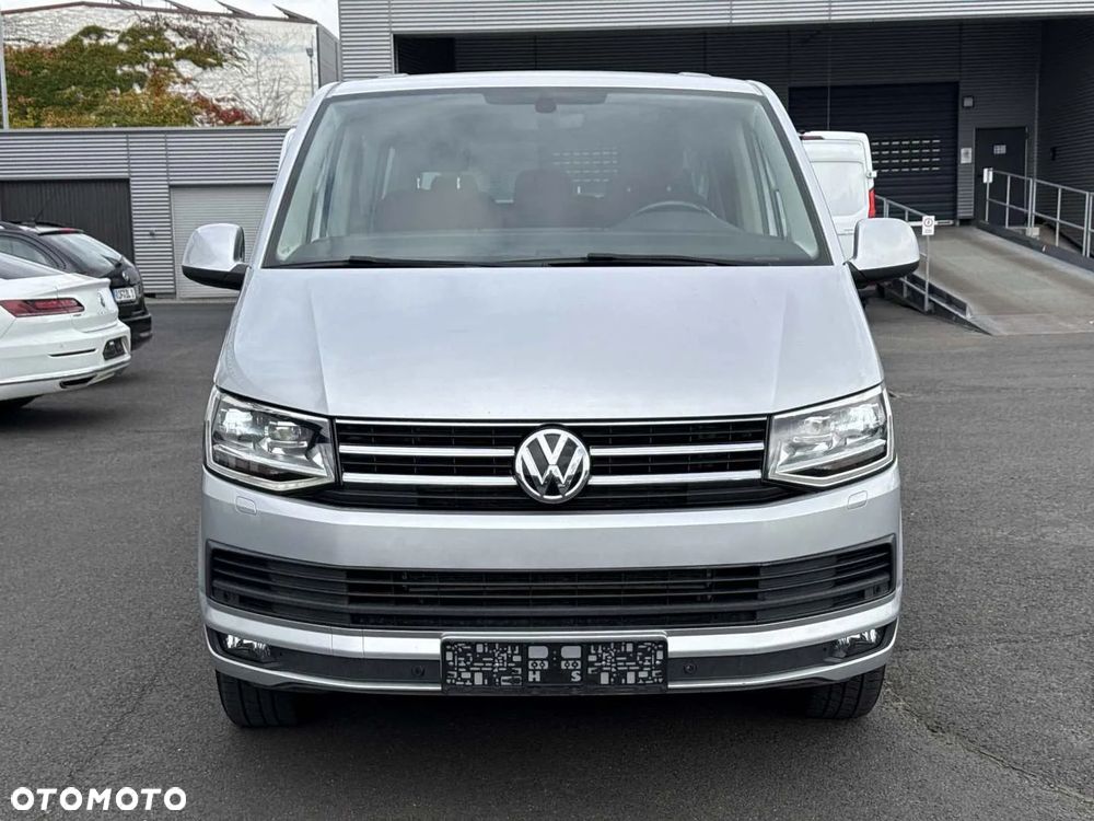 Volkswagen Caravelle - 1