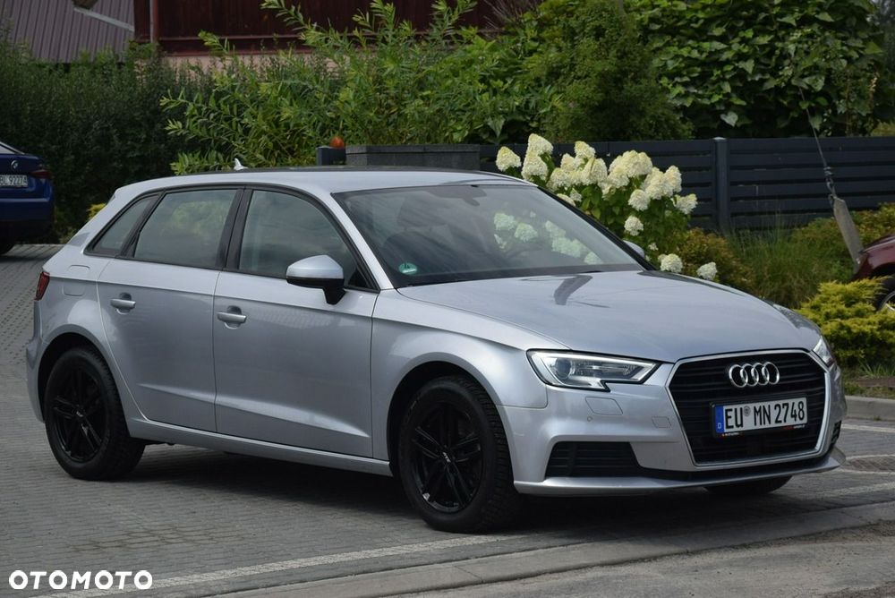 Audi A3 Sportback 1.0 TFSI design - 1