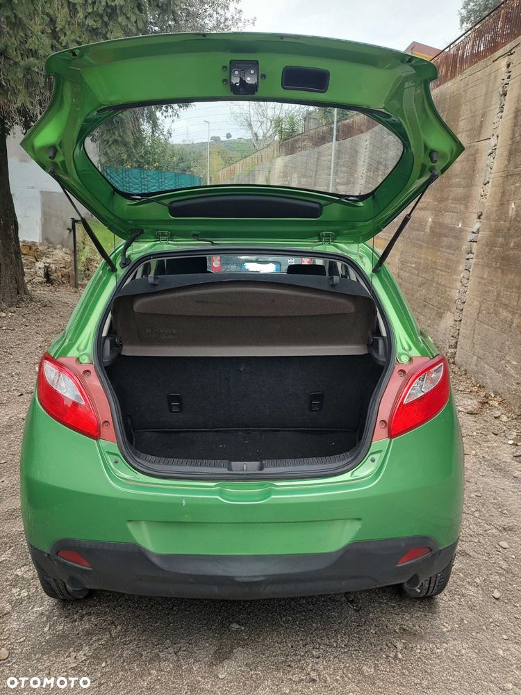 Mazda 2 - 3