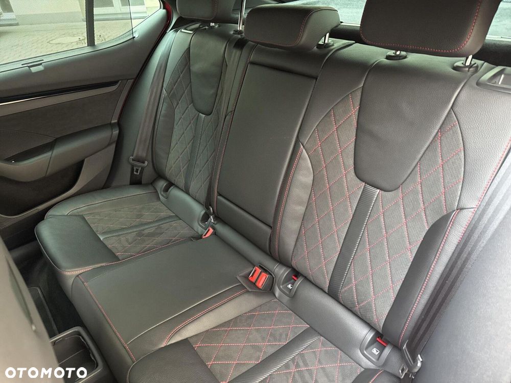 Skoda Octavia 2.0 TSI RS DSG - 29