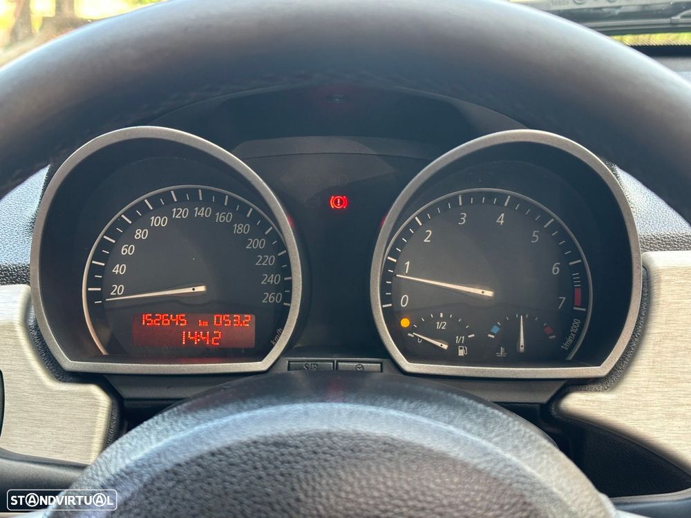 BMW Z4 2.2 - 8