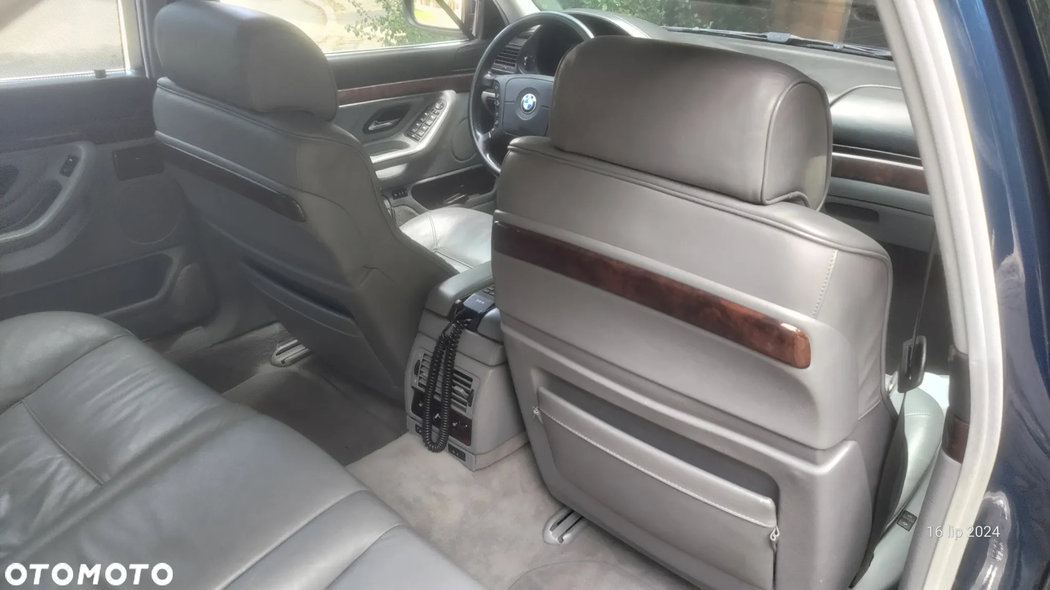 BMW Seria 7 750i - 15