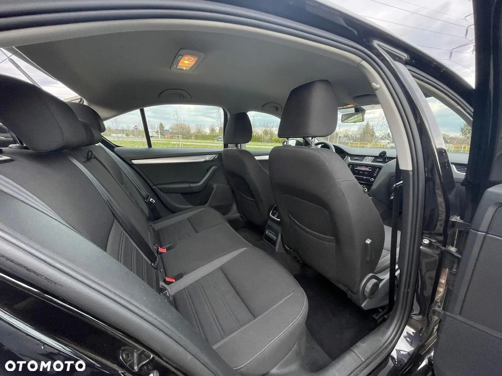 Skoda Octavia 2.0 TDI SCR Ambition - 10
