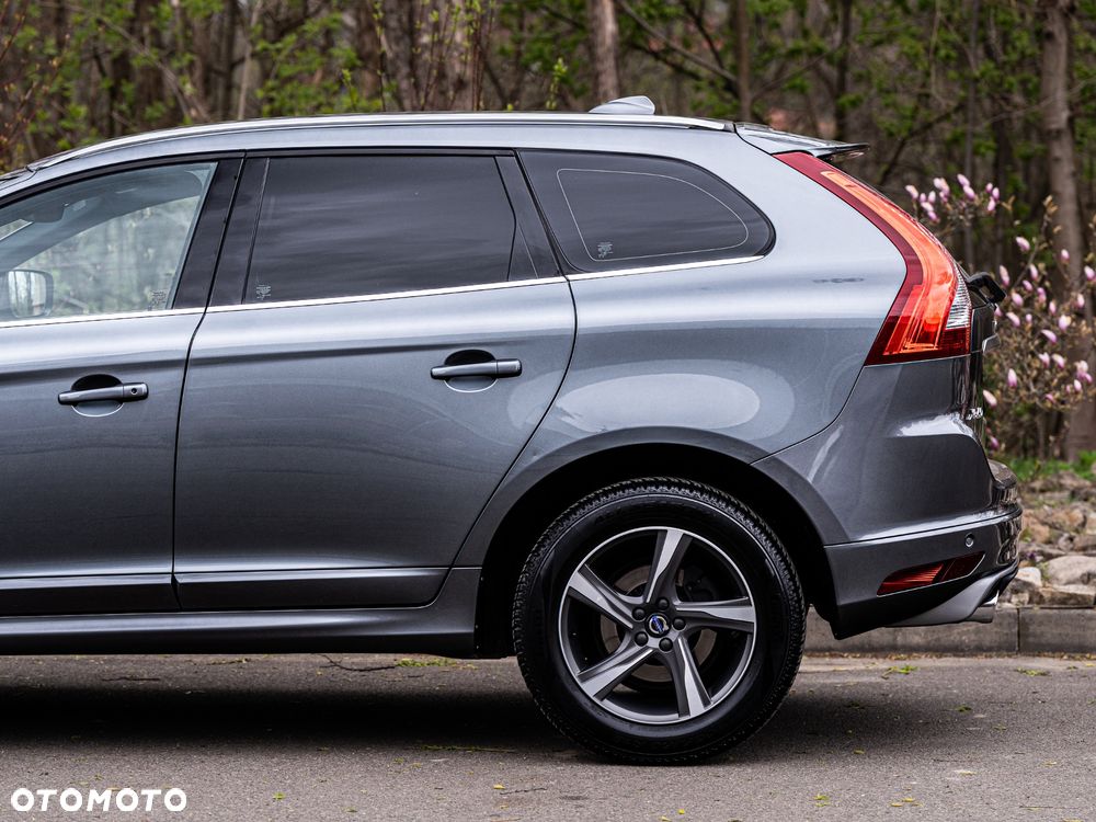 Volvo XC 60 D3 Drive-E R-Design Momentum - 8