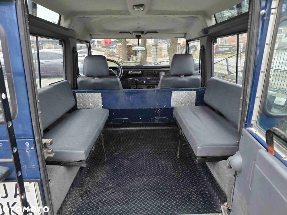 Land Rover Defender - 9
