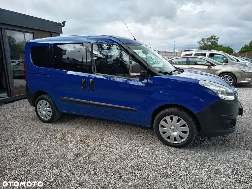 Opel Combo 1.4 Cosmo Eu6 - 10