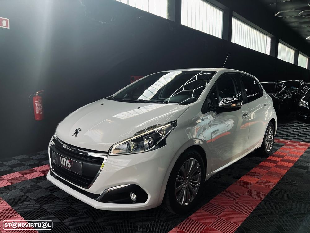 Peugeot 208 1.6 BlueHDi Style - 4