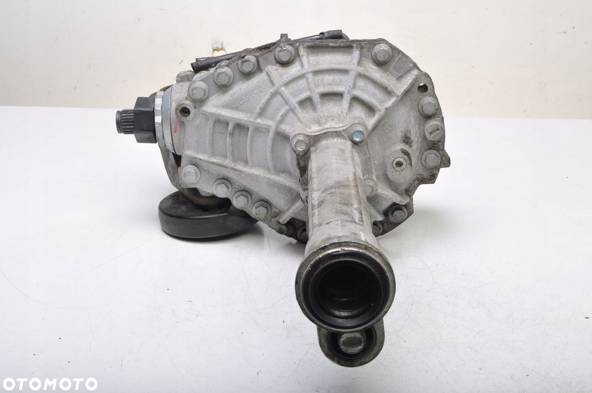 LAND ROVER DISCOVERY V L462 2.0 Si4 16V 300KM MOST PRZÓD JPLA-3017-BA 3.73 - 7