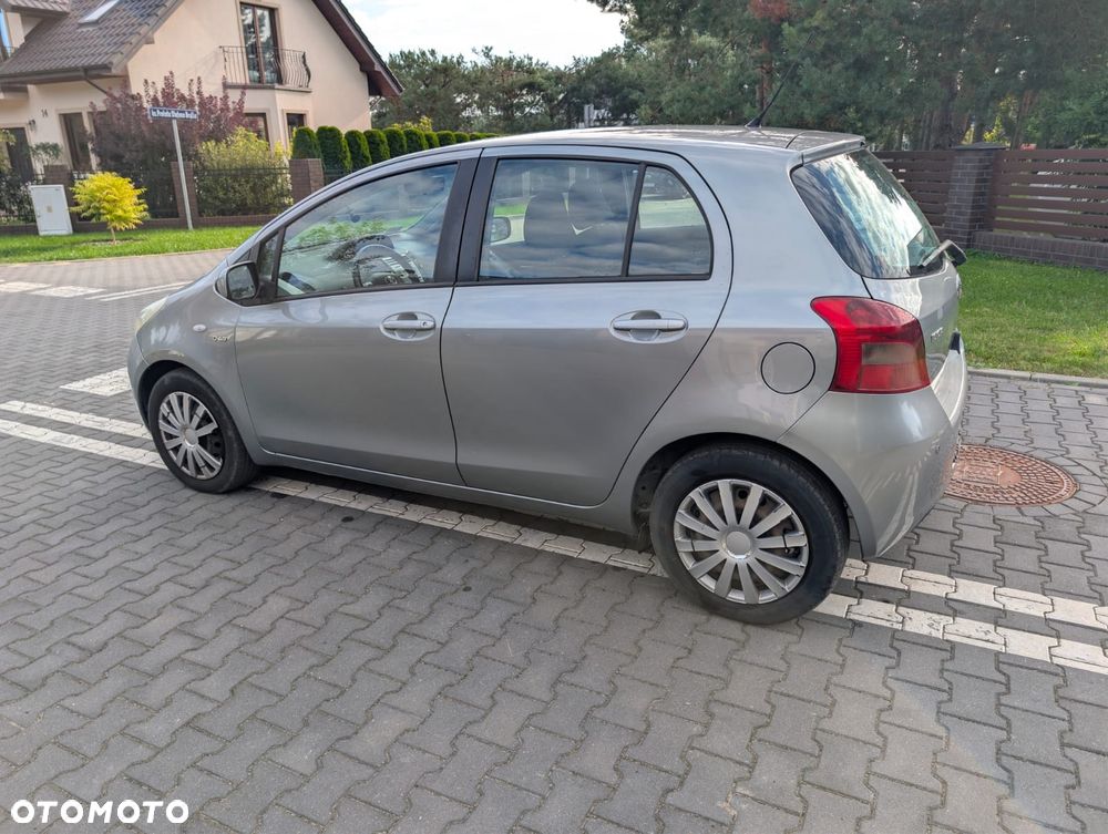 Toyota Yaris - 5