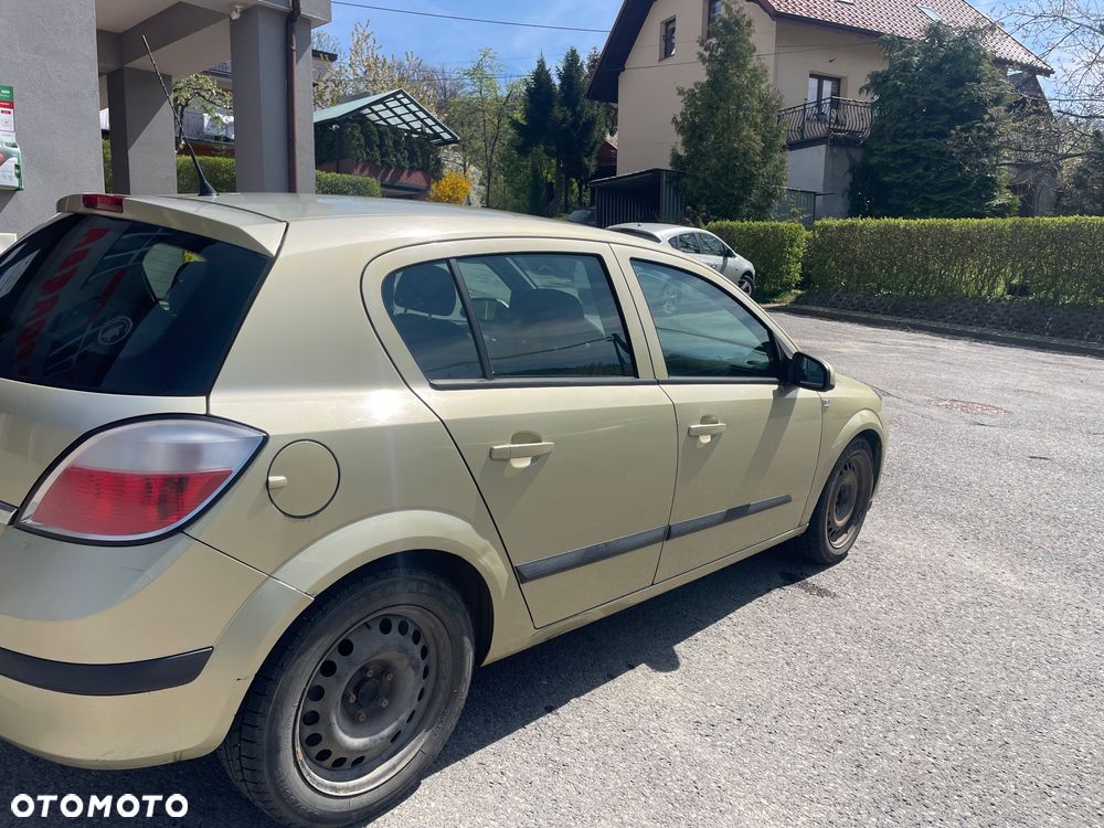 Opel Astra 1.7 CDTI Essentia - 8