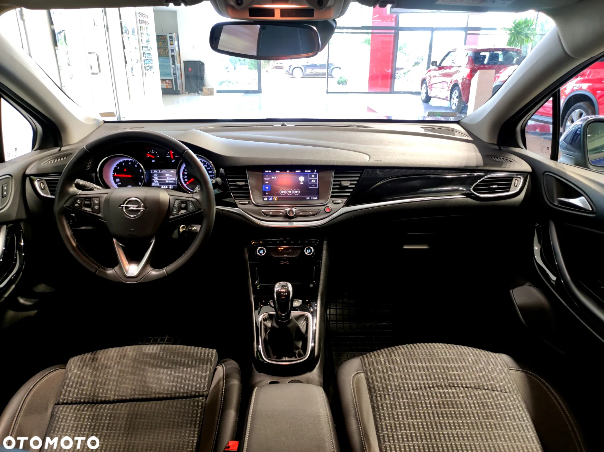 Opel Astra V 1.2 T Elegance S&S - 8