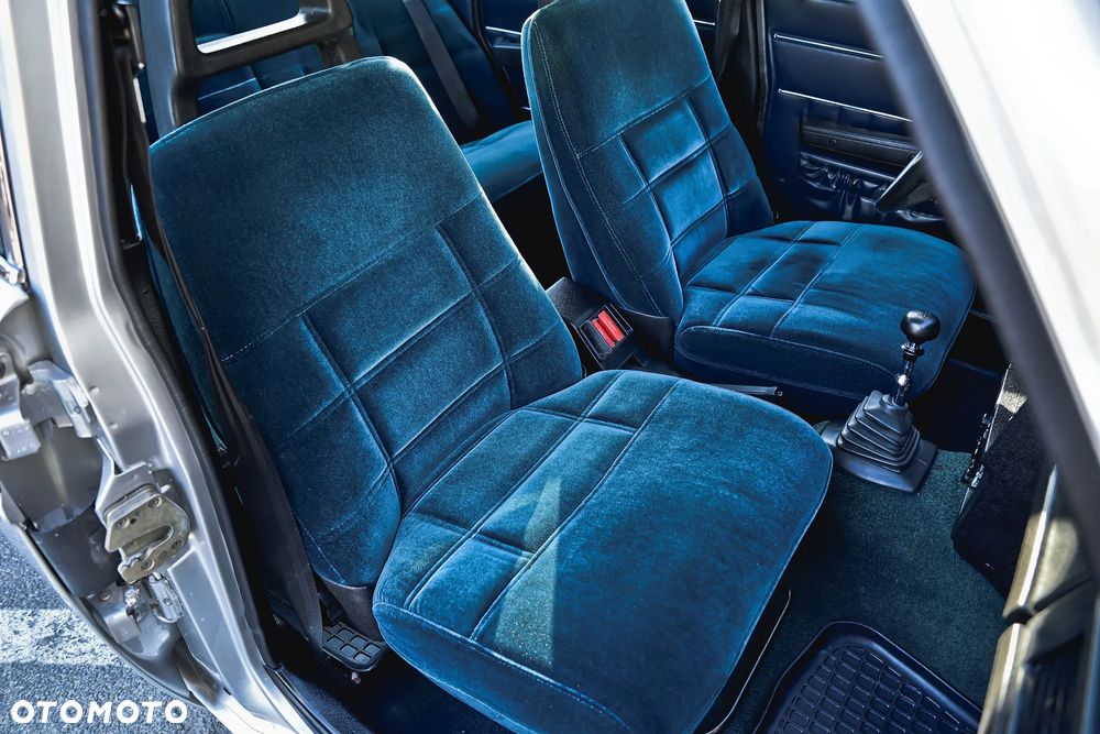 Volvo Seria 200 - 11